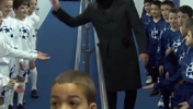 孩子王！名场面：当欧冠镜头给到穆里尼奥&hellip;&hellip;
